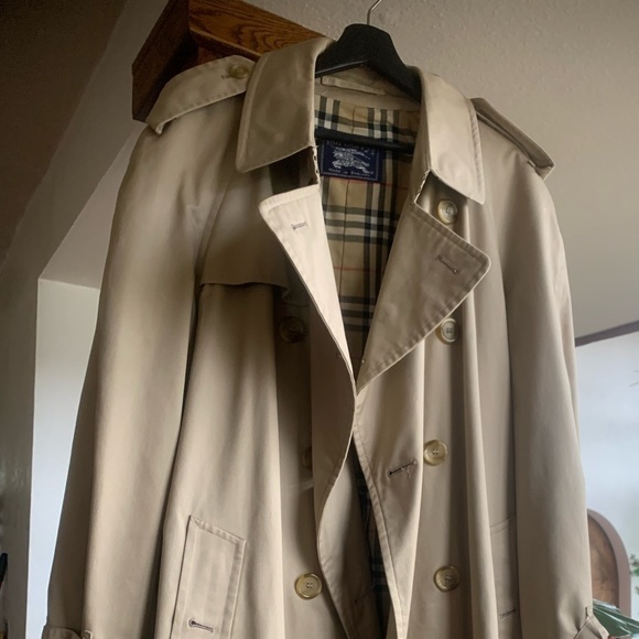 Burberry Vintage Trench Coat 🧥 Large - 44Regular
